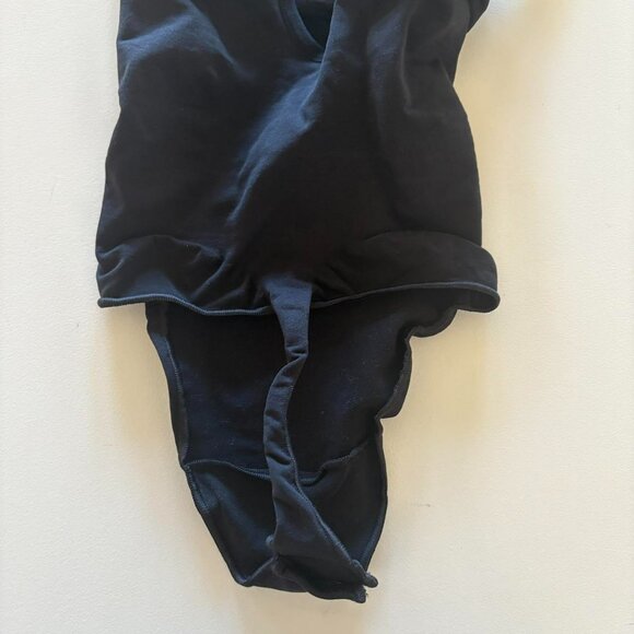 NWOT Skims Shapewear Thong Bodysuit - Picture 4 of 5